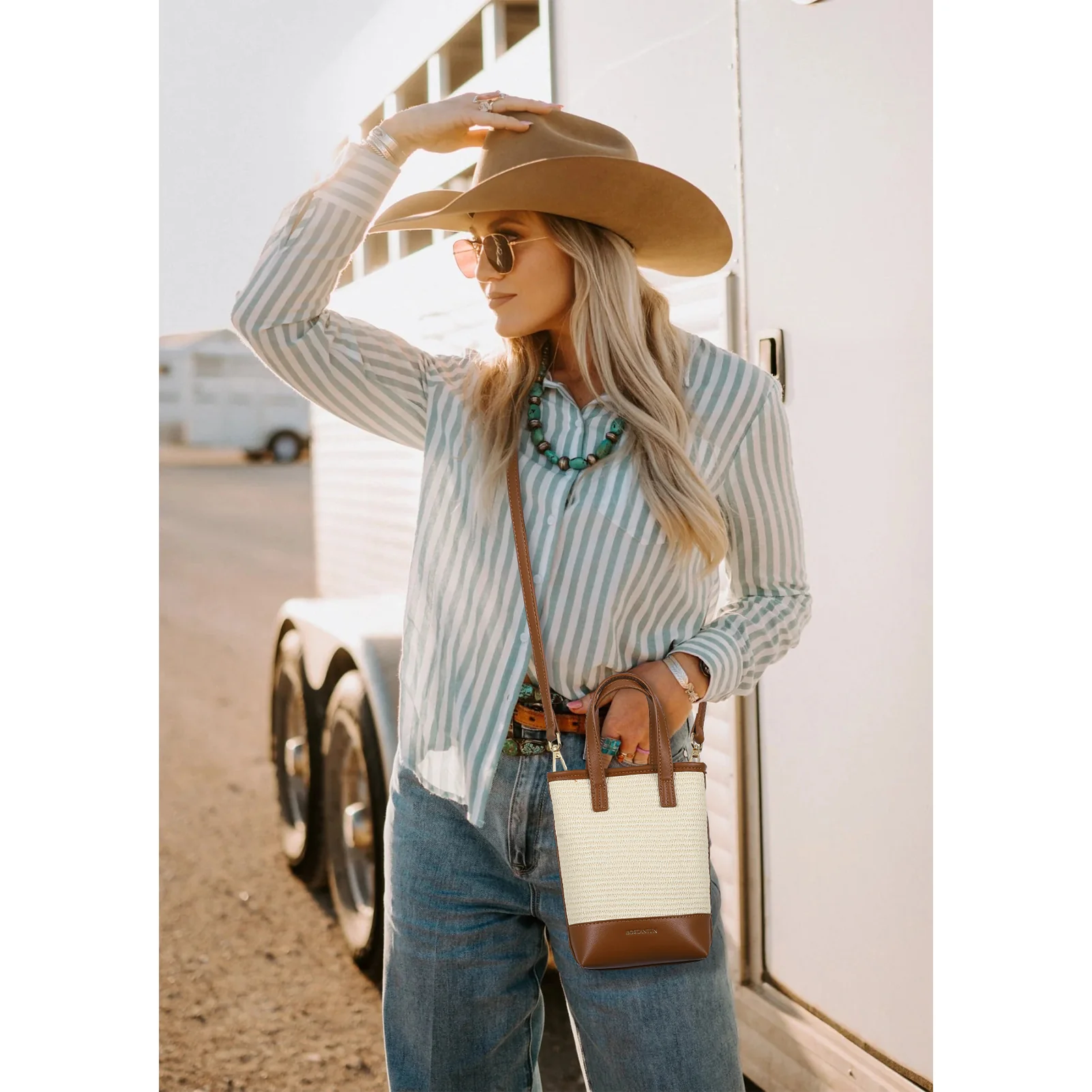 Designer Trendy Phone Crossbody Bag - Image 3